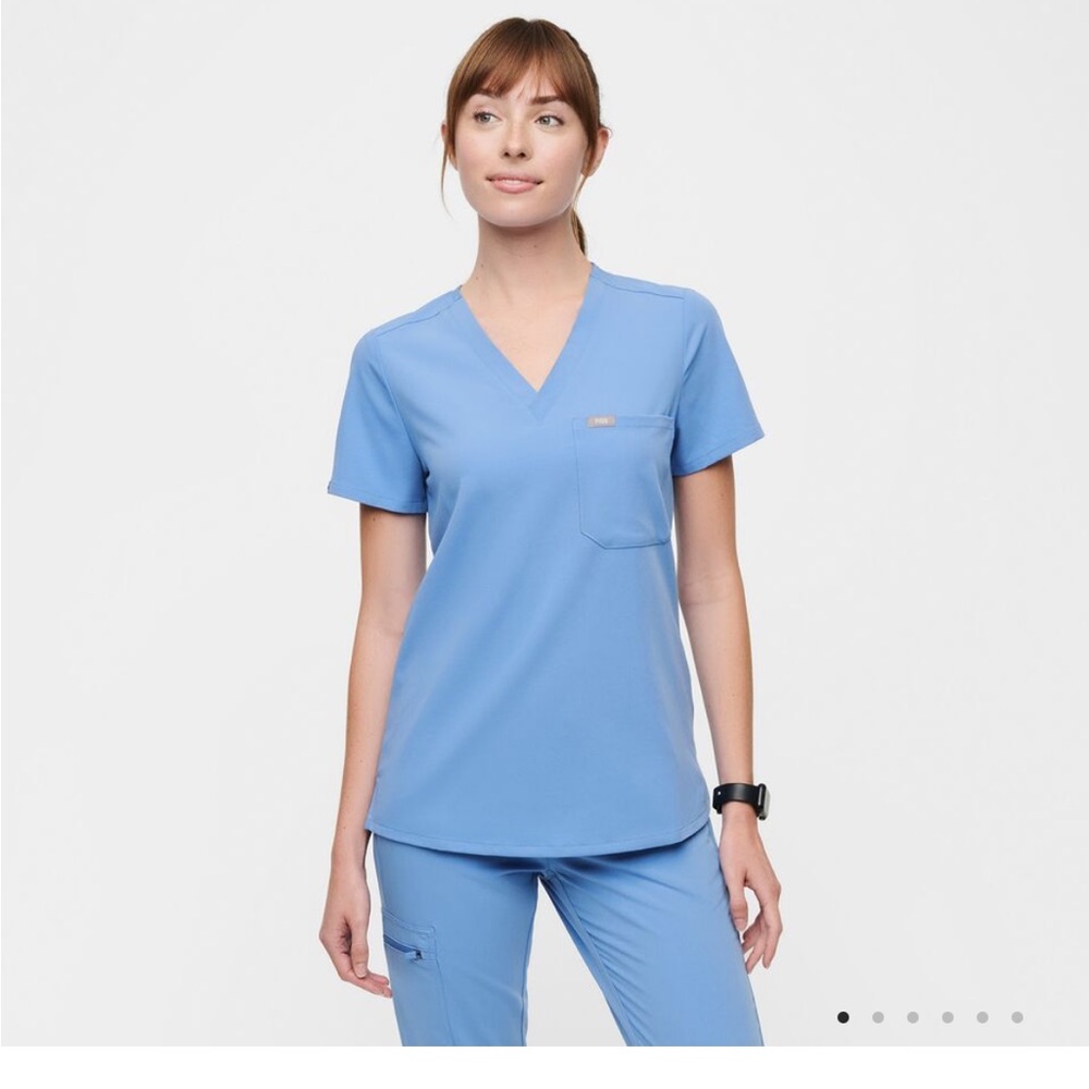 Catarina One Pocket Scrub Top